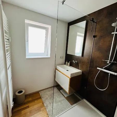 Schoene 75qm In Eningen / Metzingen Apartman Eningen unter Achalm